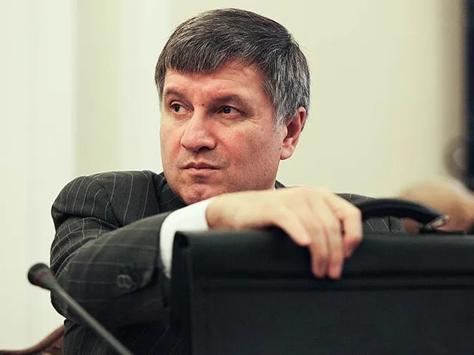 «Народний фронт» прикриває Авакова тушкою волинського губернатора
