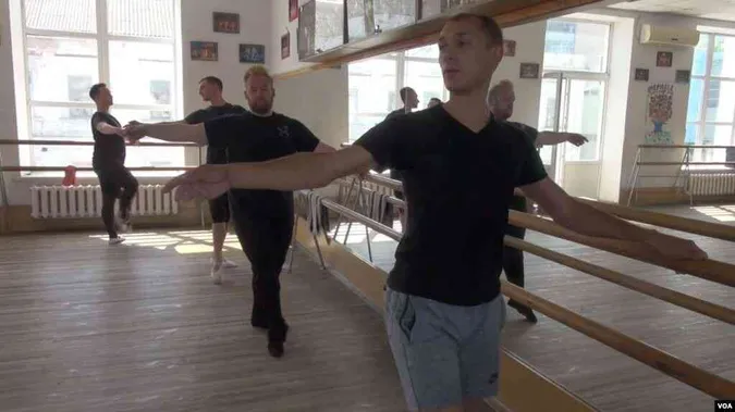 Щоб вивчати українські народні танці, американці приїхали в Україну (фото)