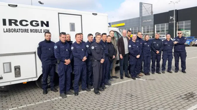 Франція відправила до України експертів з балістики, вибухівки та обробки ДНК