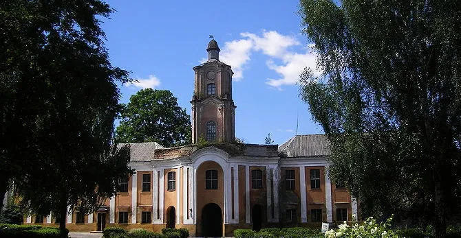 З Олицького замку хочуть забрати психлікарню 