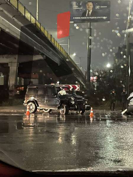 У Луцьку перед Новим роком сталася аварія біля «ПортСіті» (фото)