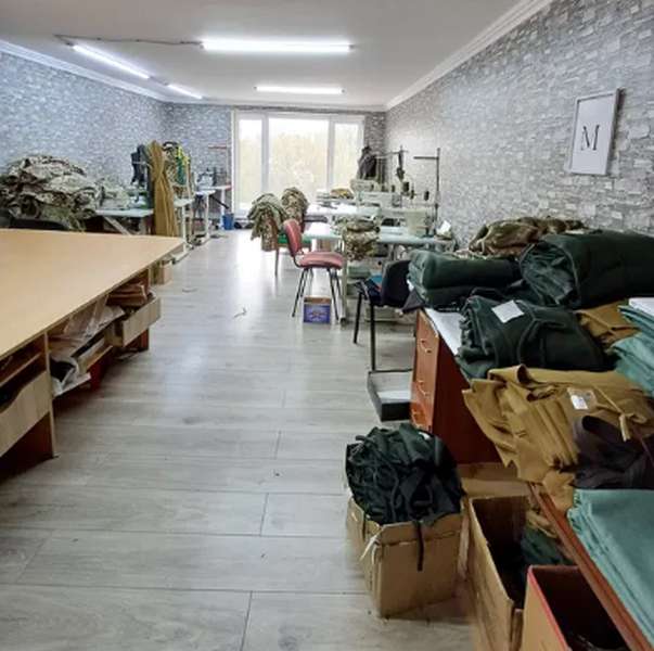У Луцьку продають цех з пошиття військового одягу