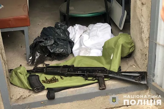 Діяли у 6 областях: силовики «накрили» міжрегіональний наркосиндикат (фото, відео)