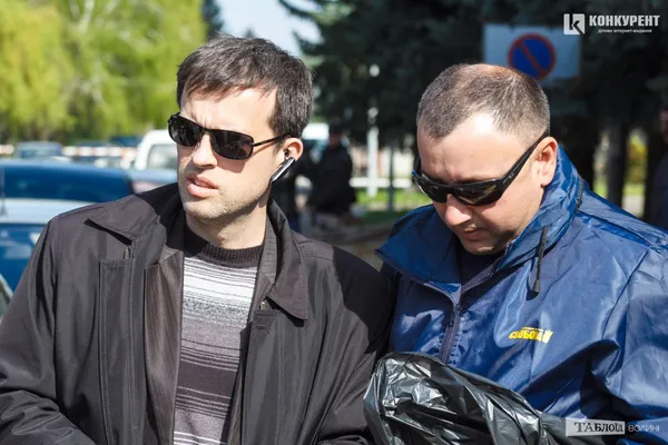 Свободівці  Сергій Кудрявцев та Олександр Самосик, які одночасно покинули держслужбу в ОДА, є радниками Олександра Пирожика