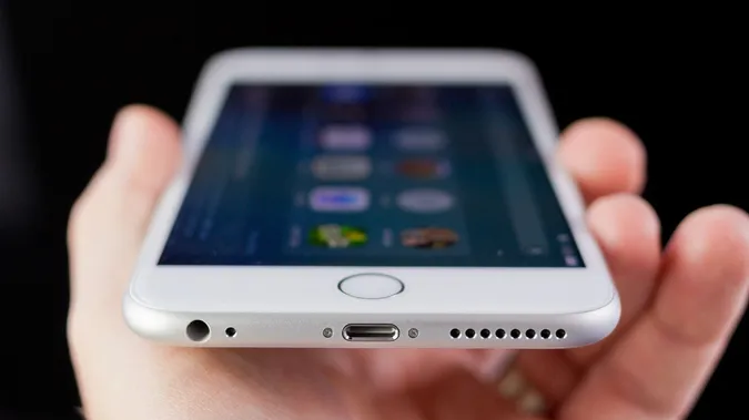 Apple презентує новий iPhone 13 червня