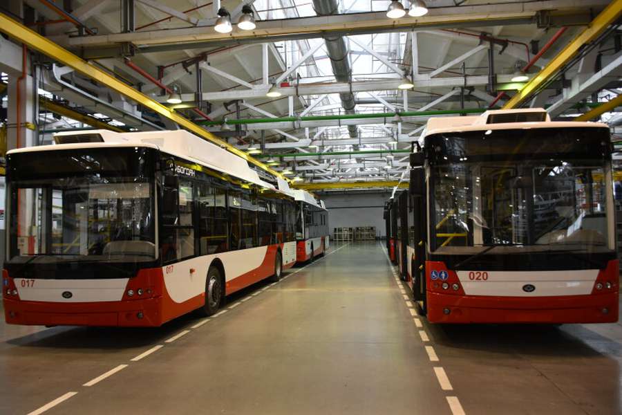 Луцьк отримав 9 нових тролейбусів (фото, відео)
