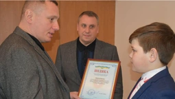 Хлопчик, якого цькували за "Смуглянку", отримав подяку від голови Волинської ОДА