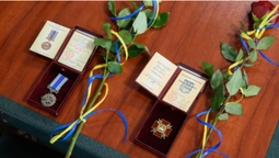 Рідним загиблих бійців з Луцька передали їхні нагороди (фото)