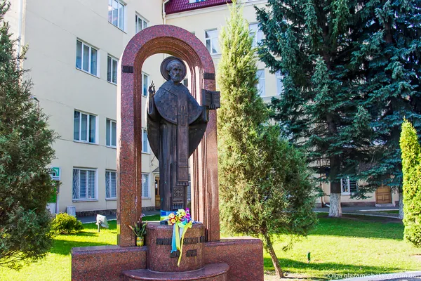 Туристу на згадку: кумедні та серйозні пам'ятки Луцька