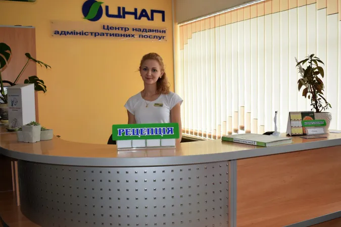 Луцький ЦНАП попереджає про вихідні