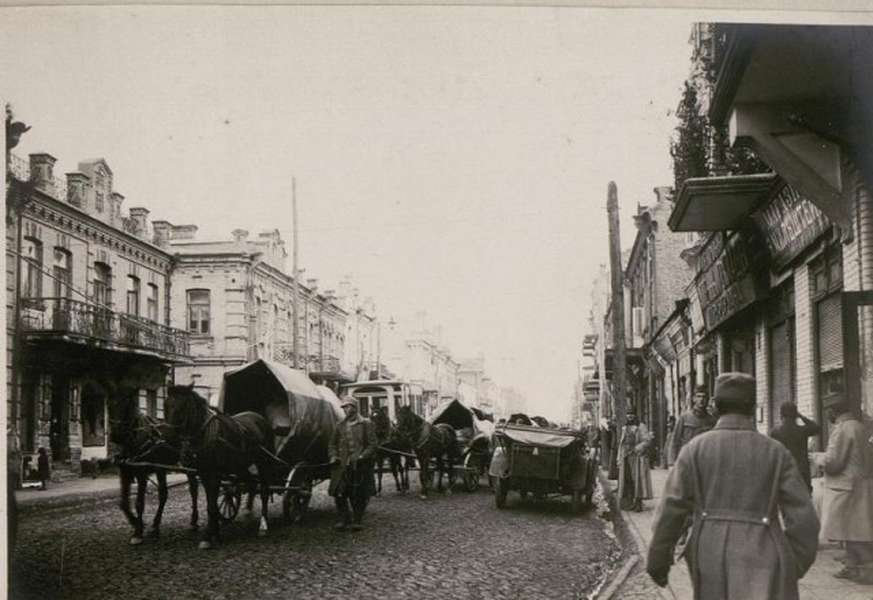 Центральна вулиця Луцька (тепер Лесі Українки)