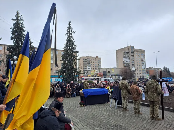 У Ковелі провели в останню дорогу 18-річного Захисника Дмитра Приймачука (фото)