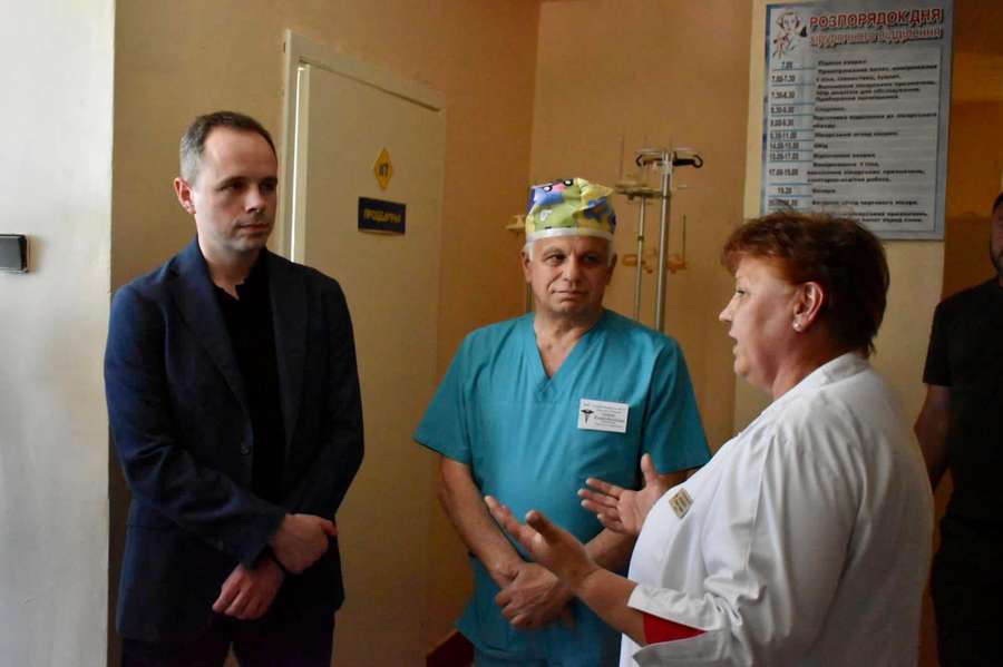 Заступник міністра охорони здоров'я відвідав дві лікарні на півночі Волині