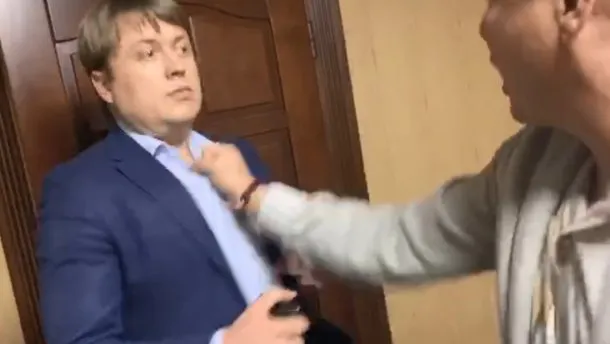 В аеропорту «Бориспіль» побилися Герус та Ляшко (відео)