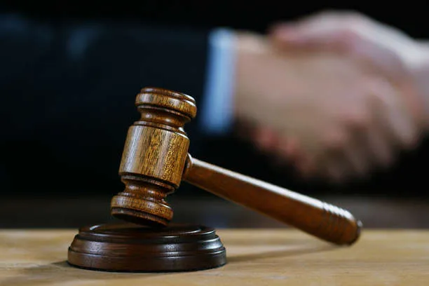 Що не так з величезним приміщенням у серці Луцька, яке хотіли пустити з молотка (фото)
