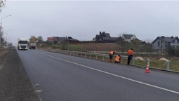 Як ремонтують дорогу між селами Струмівка і Підгайці (фото)
