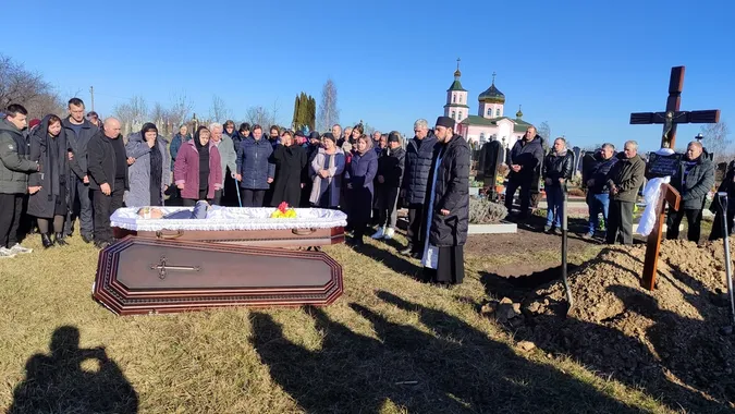 На Волині попрощалися із воїном Олександром Остапчуком (фото)