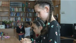 У Луцьку сестри-переселенки з Маріуполя збирають гроші на армію (відео)