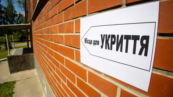 Близько пів сотні шкіл Волині досі не мають облаштованих укриттів