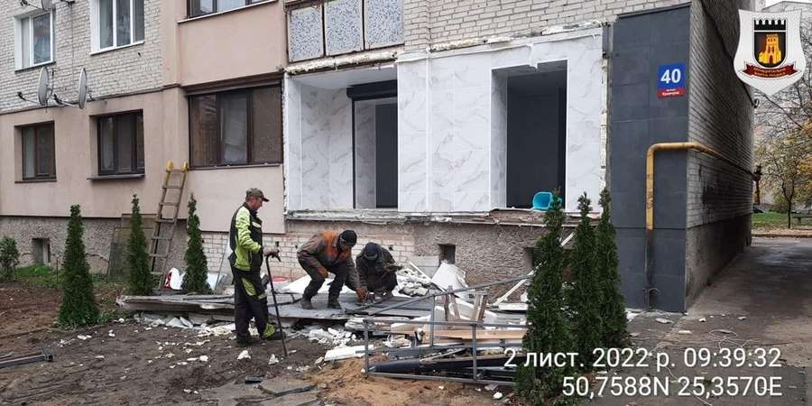 У Луцьку муніципали розібрали магазин, який ще не відкрився (фото)