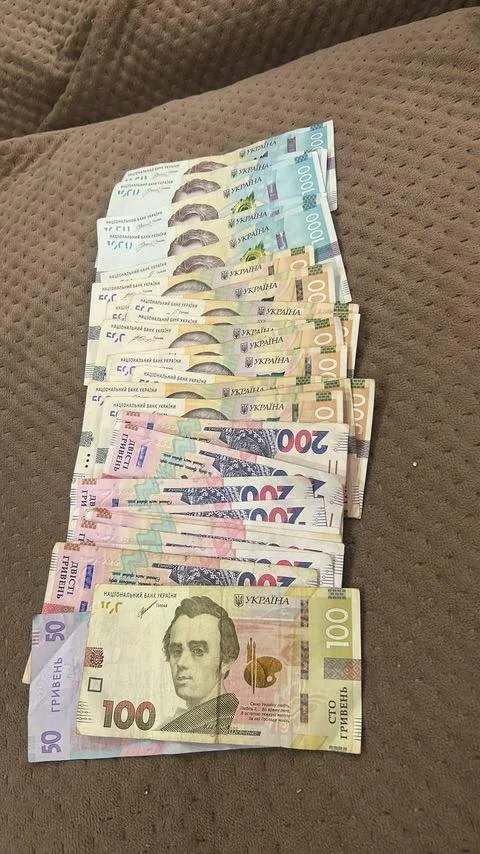 На Волині студентки наколядували понад 12 тисяч для ЗСУ