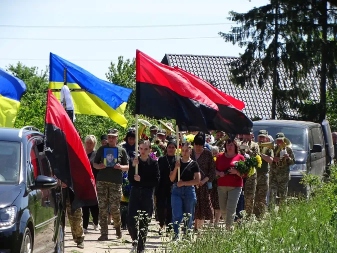 На Волині попрощалися з Героєм Дмитром Лободюком(фото)
