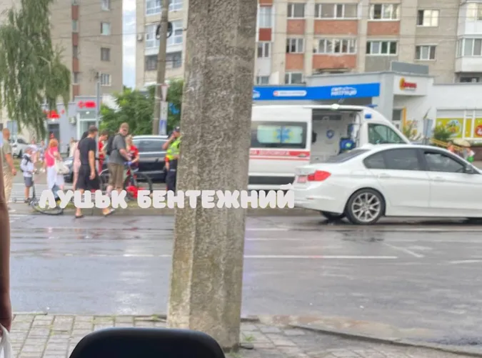 Чергова ДТП: у Луцьку на проспекті Соборності збили пішохода.