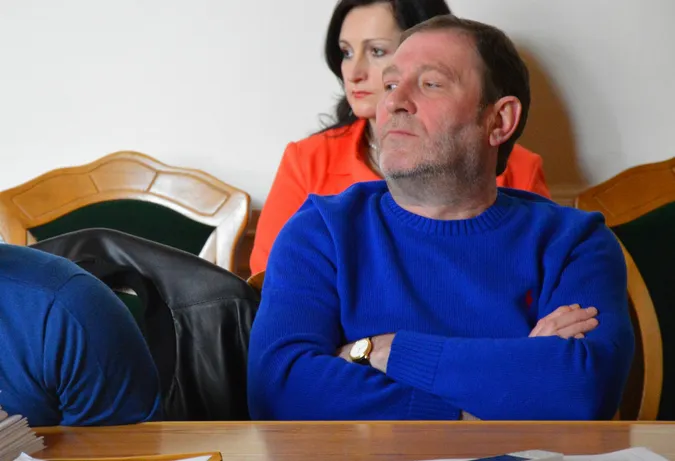 Депутату Столяру не дали грошей на вікна