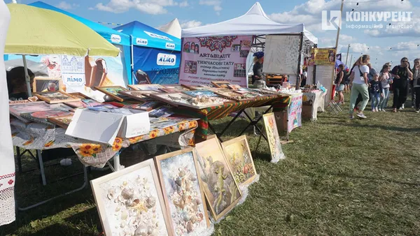 Сувеніри з різних куточків України: що продають на «Бандерштаті»