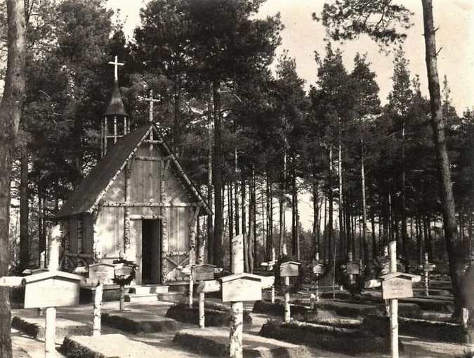 Військовий цвинтар із каплицею в Маневичах, 1916 р. Фото із цифрового архіву Національної бібліотеки Австрії