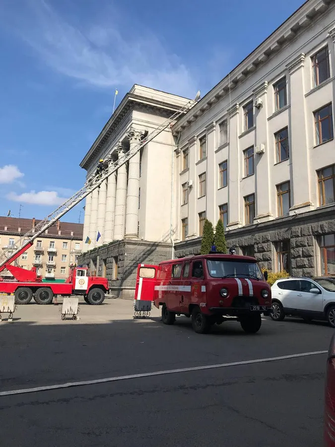 У центрі Луцька – рятувальники: що відбувається (фото, відео)