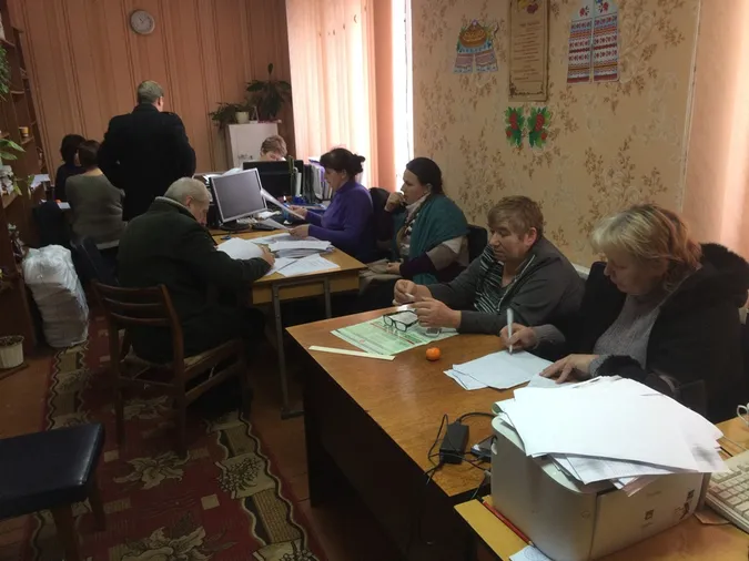 Протоколи голосувань  у громадах на Волині масово повертають для уточнень