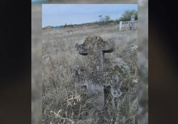 Де на Волині досі стоїть давній хрест, що світиться