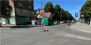 У Нововолинську на перехресті збили велосипедиста (фото)