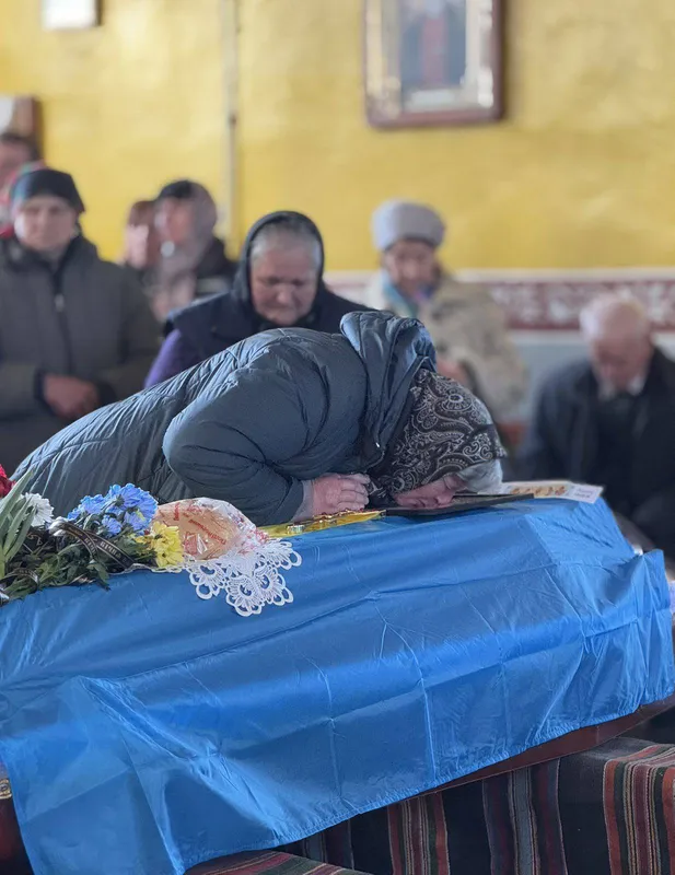 Майже два роки невідомості: на Волині попрощалися з воїном Андрієм Оніщуком (фото)