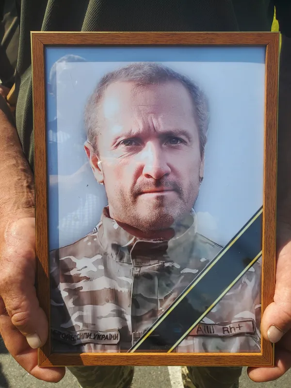 Загинув на Луганщині: на Волині попрощалися з Героєм Віталієм Пилипчуком (фото)