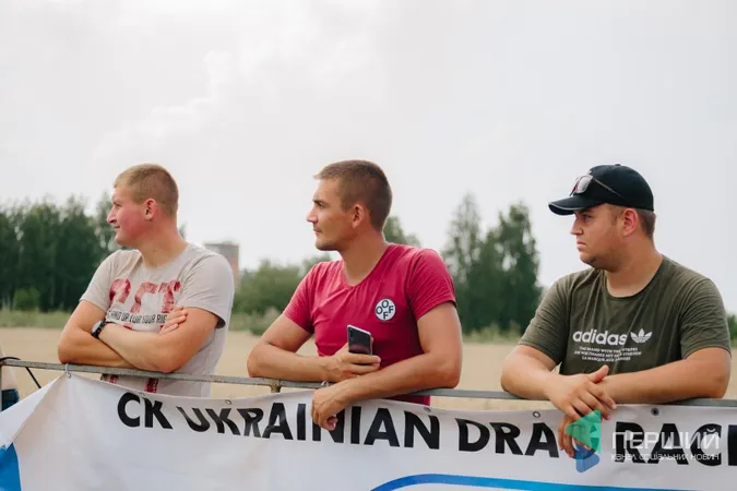 Драйв та адреналін: під Луцьком змагалися спортивні авто (фото)