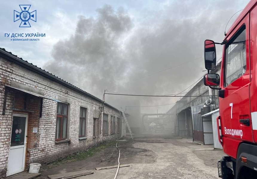 У Нововолинську горіла котельня на підприємстві (фото)