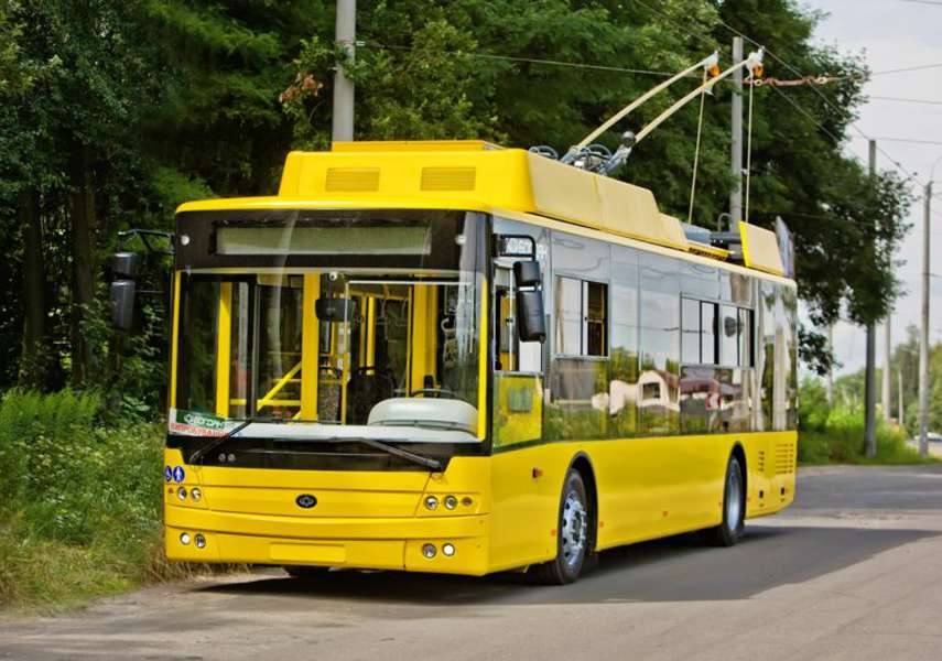 У Полтаву відправляють другу партію луцьких тролейбусів (фото)