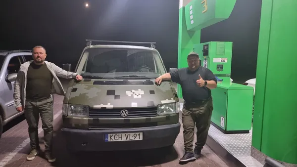 З Підгайцівської громади на фронт відправили авто для військовослужбовців (фото)