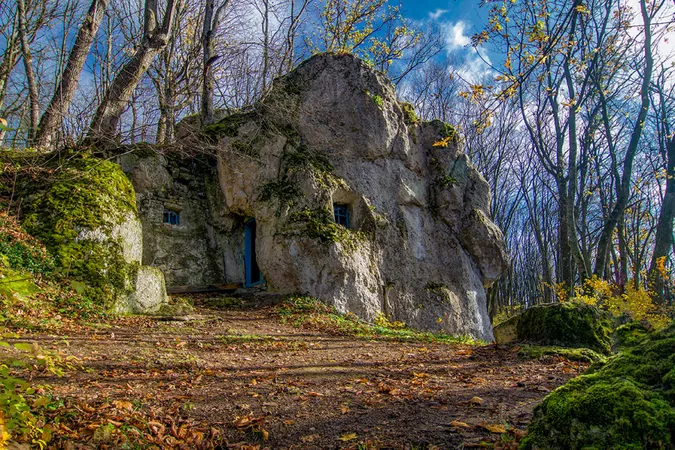 Печера відлюдника. Тут і далі фото Дмитра Полюховича