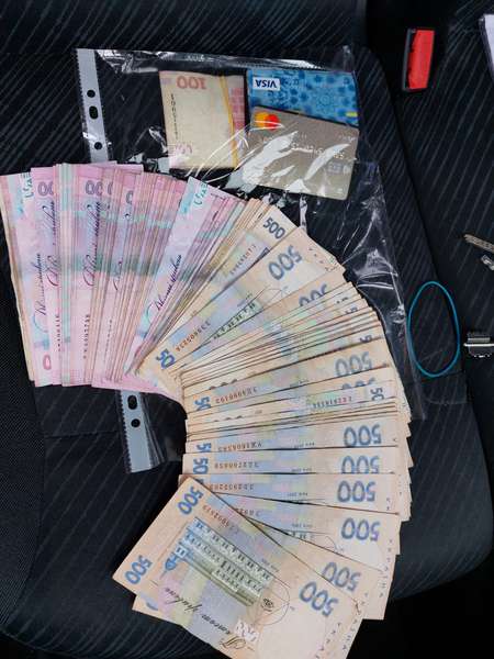 У Луцьку виявили «лівий» алкоголь і сигарети на 2 мільйони гривень (фото)
