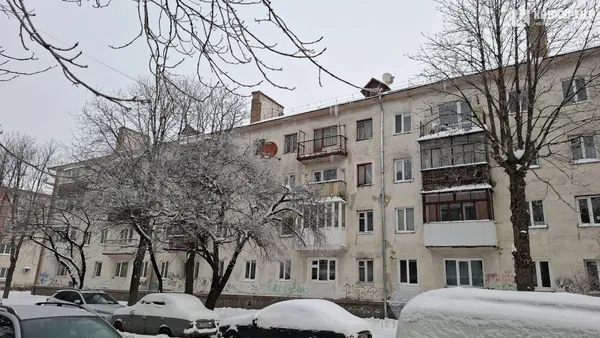 Вулиця Привокзальна, 2
