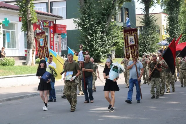 На Волині провели в останню дорогу Леоніда Остап’юка (фото)