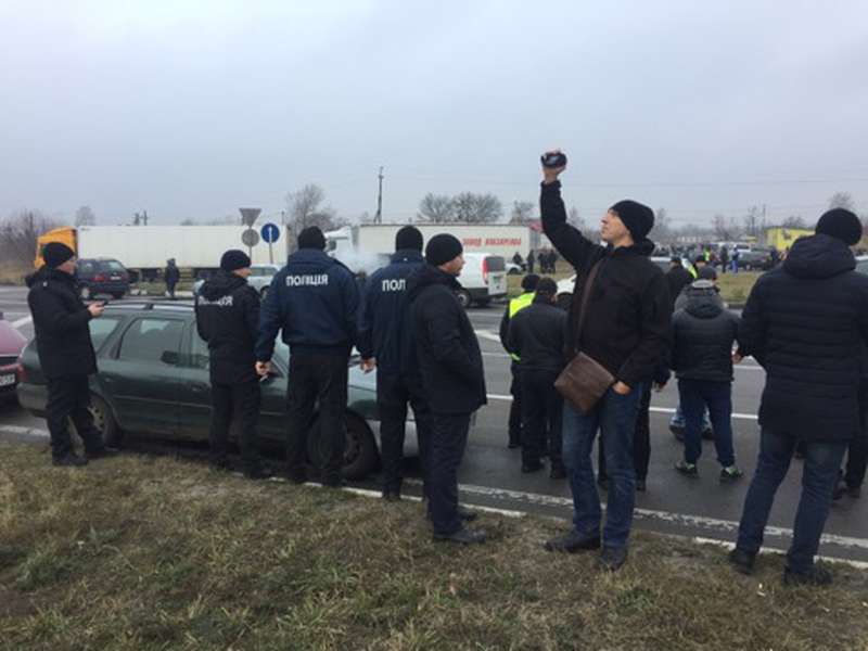 Невдоволення законом про «євробляхи»: активісти та митниця розповіли деталі акції протесту