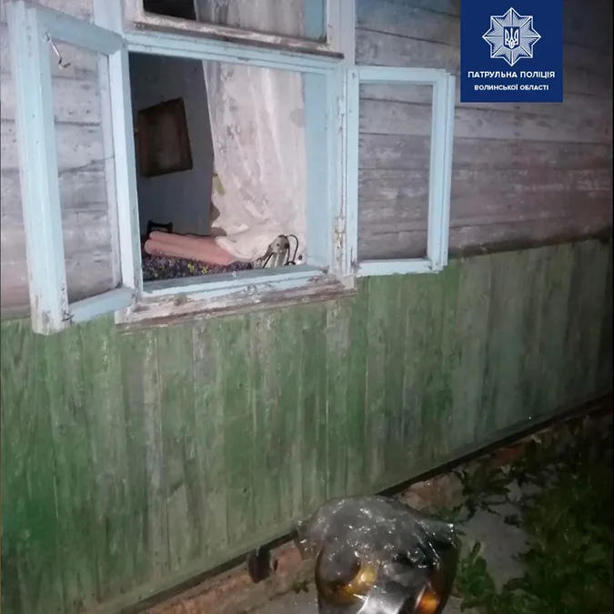 У Луцьку патрульні «на гарячому» спіймали злодія (фото)