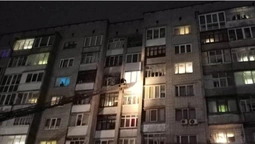 У Луцьку дитина зачинилась у кімнаті на сьомому поверсі – допомогли рятувальники (відео)