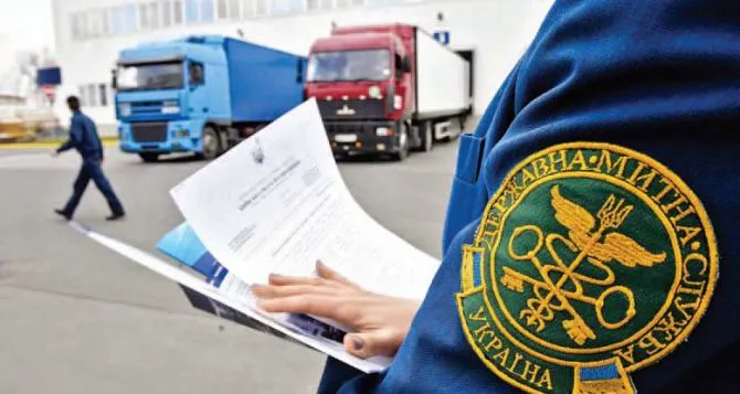 Волинського митника підозрюють у зловживанні службовим становищем