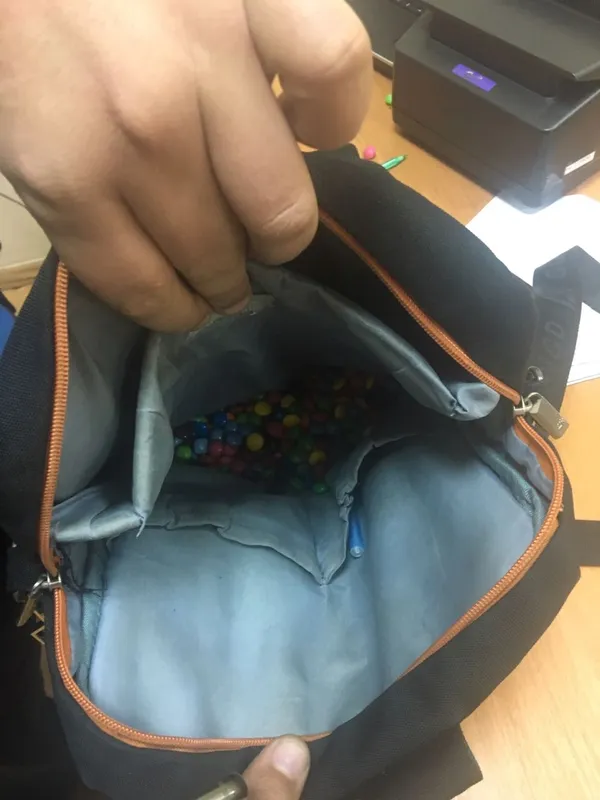 На «Ягодині» знайшли наркотики в упаковках з-під M&Ms та Skittles
