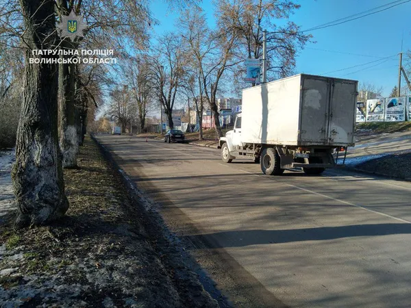 Друга аварія на тій самій вулиці: у Луцьку зіткнулися автомобілі (фото)
